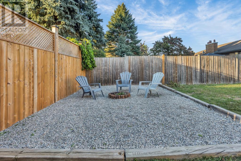 4 Demeyere Avenue, Tillsonburg, Ontario  N4G 4V5 - Photo 32 - X12440820