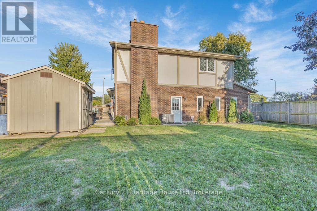 4 Demeyere Avenue, Tillsonburg, Ontario  N4G 4V5 - Photo 33 - X12440820