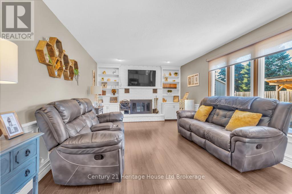 4 Demeyere Avenue, Tillsonburg, Ontario  N4G 4V5 - Photo 7 - X12440820