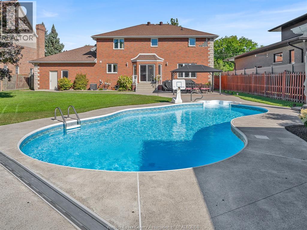 633 Old Tecumseh Road East, Lakeshore, Ontario  N0R 1A0 - Photo 36 - 25025143