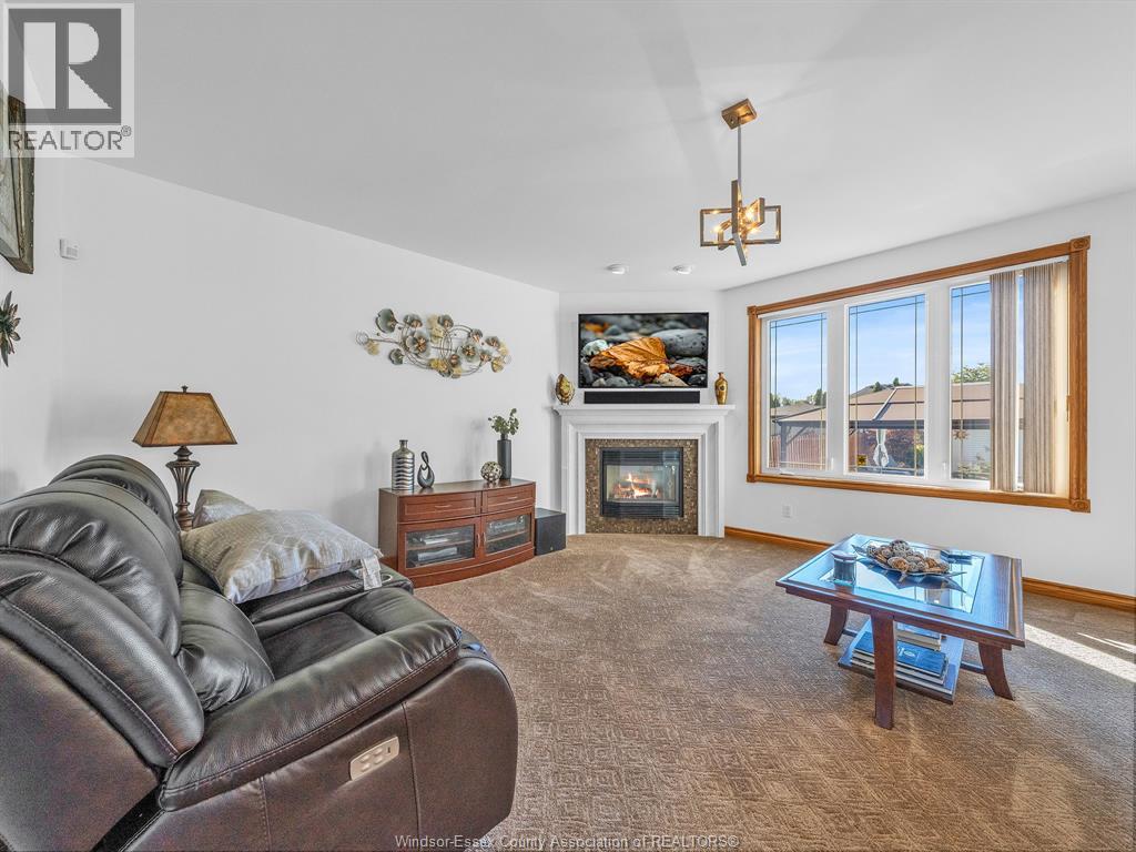 633 Old Tecumseh Road East, Lakeshore, Ontario  N0R 1A0 - Photo 8 - 25025143