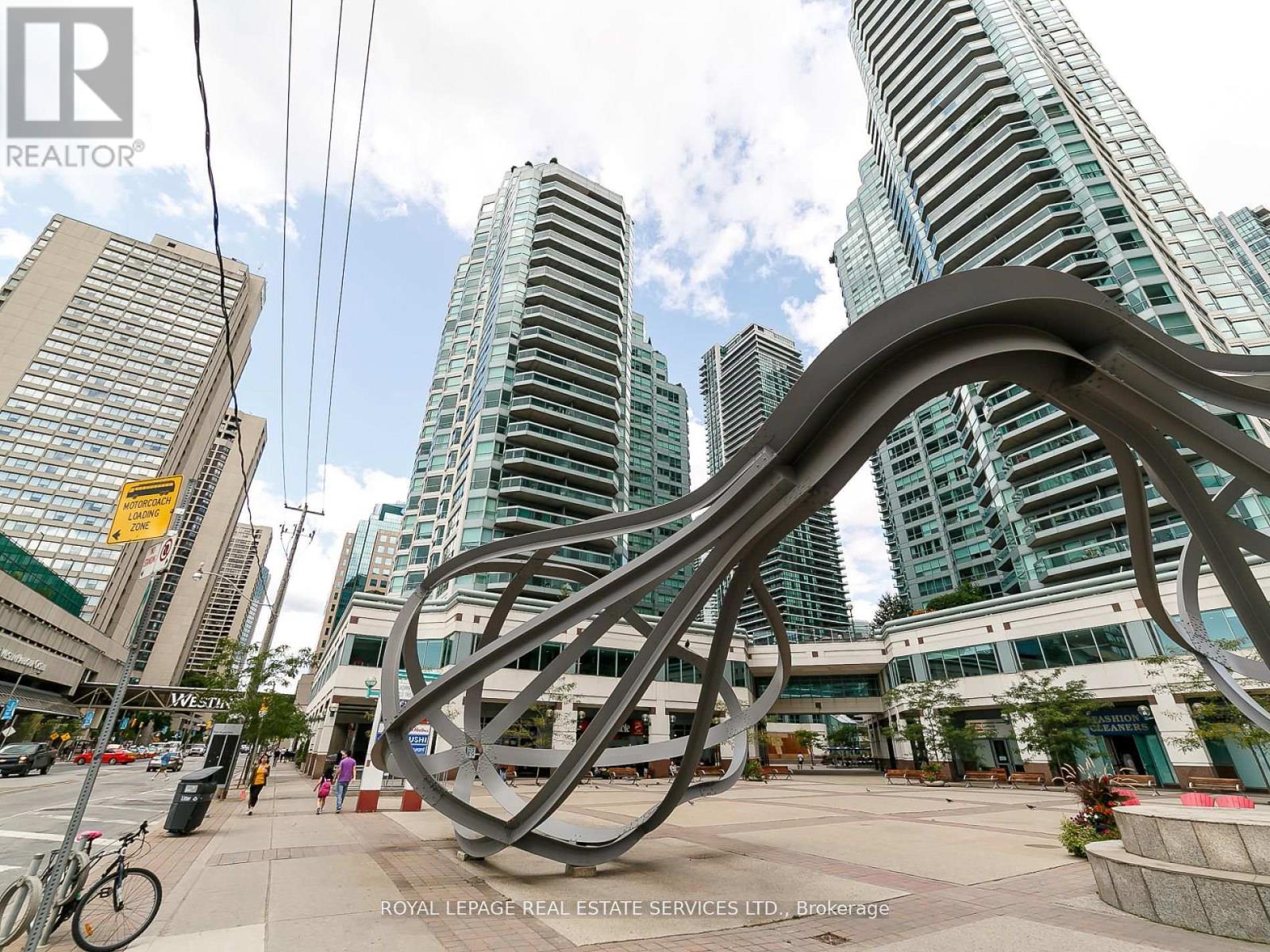 407 - 10 Queens Quay W, Toronto, Ontario  M5J 2R9 - Photo 39 - C12432291