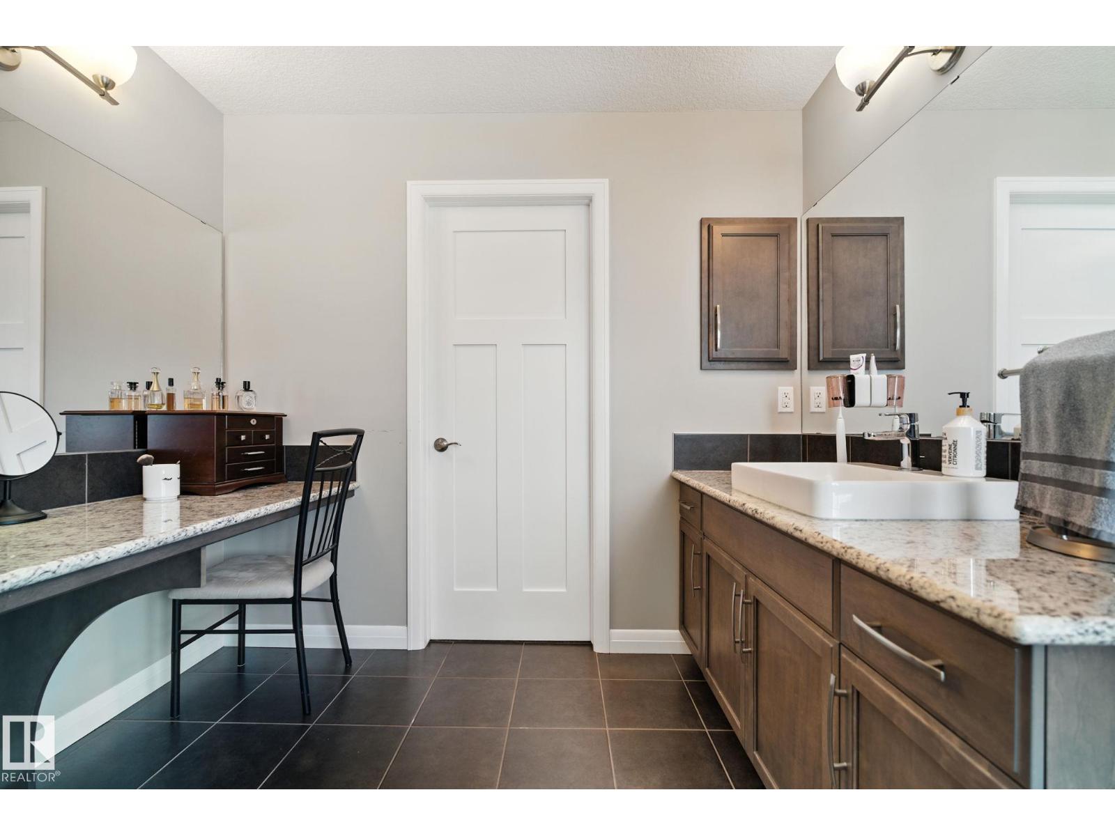 3875 Agar Green Sw, Edmonton, Alberta  T6W 2G3 - Photo 34 - E4453157