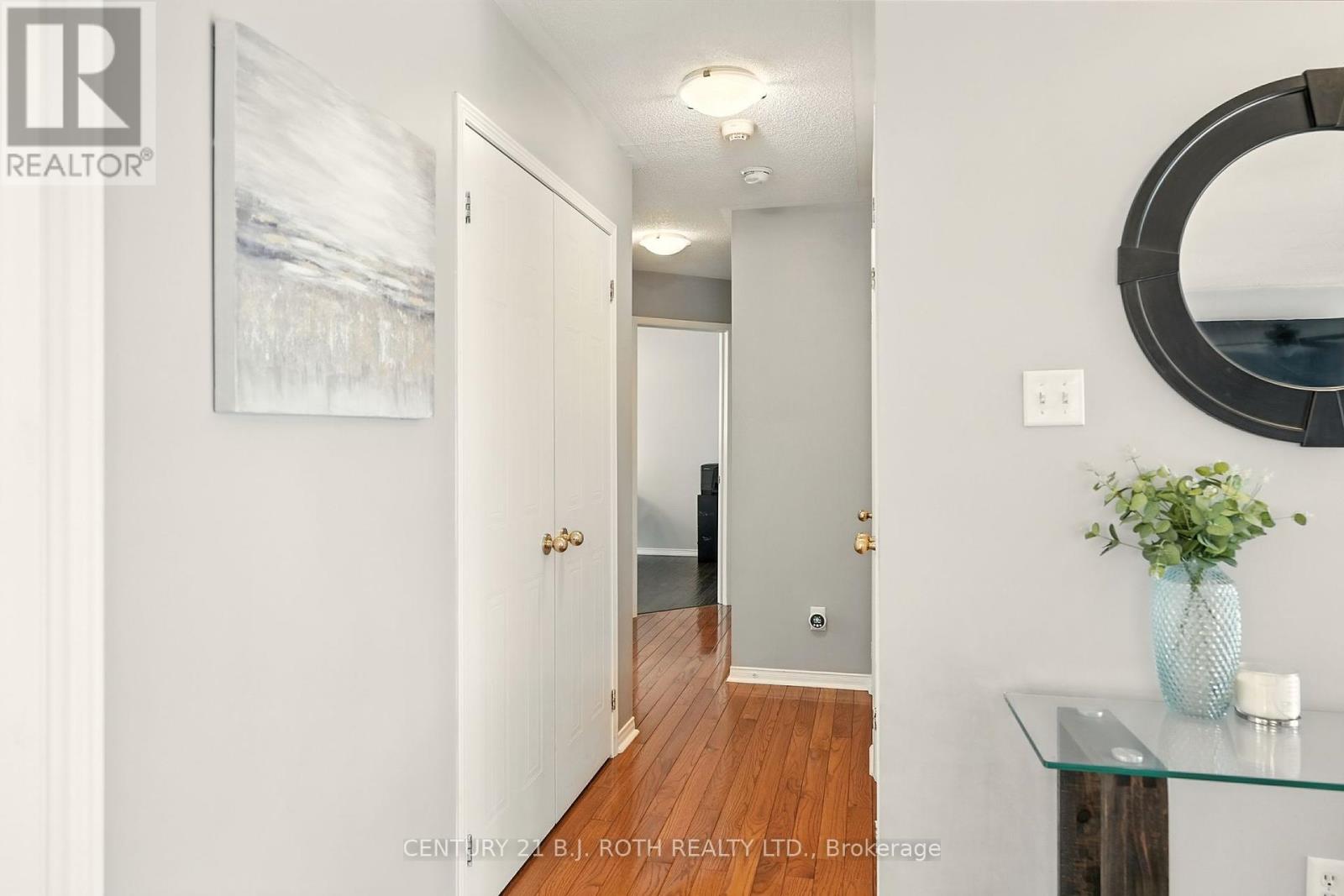188 Mapleton Avenue, Barrie, Ontario  L4N 8T6 - Photo 16 - S12438001