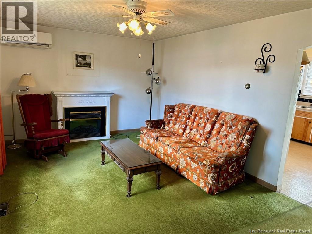16 Seventh Street, Moncton, New Brunswick  E1E 3G1 - Photo 3 - NB127738