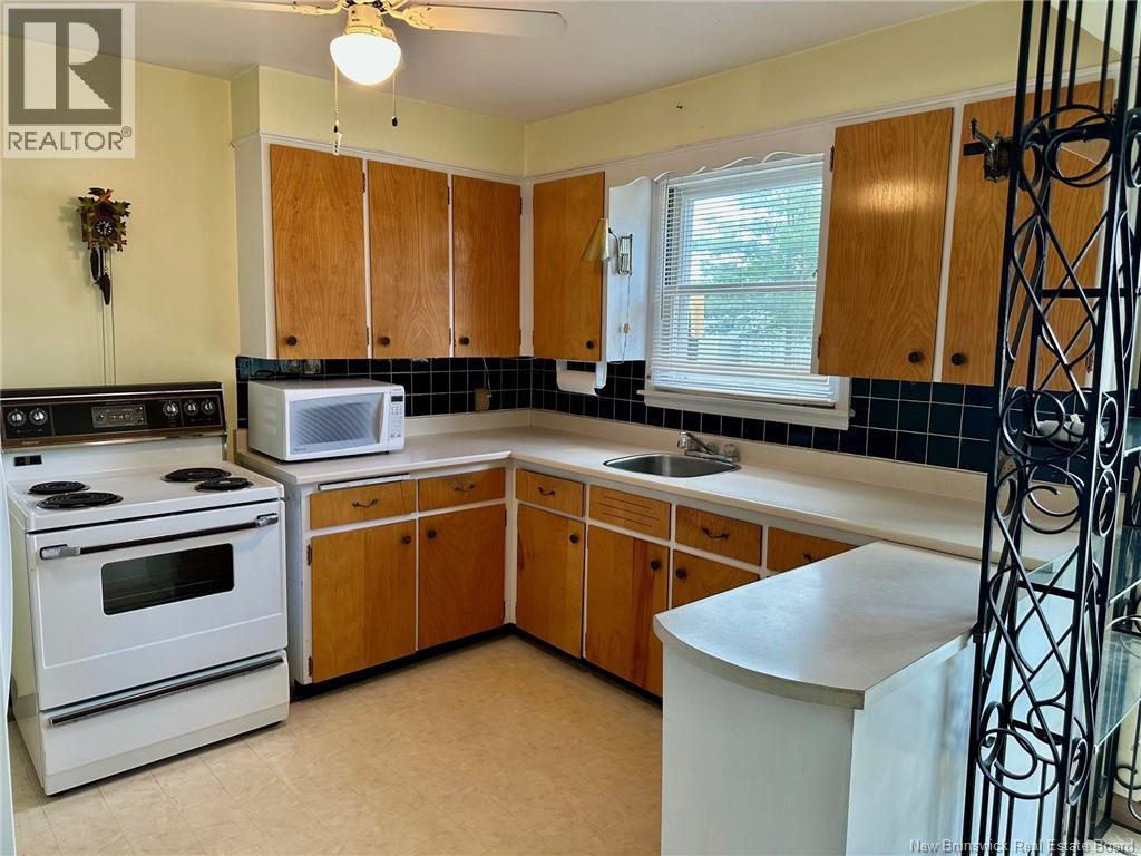 16 Seventh Street, Moncton, New Brunswick  E1E 3G1 - Photo 6 - NB127738