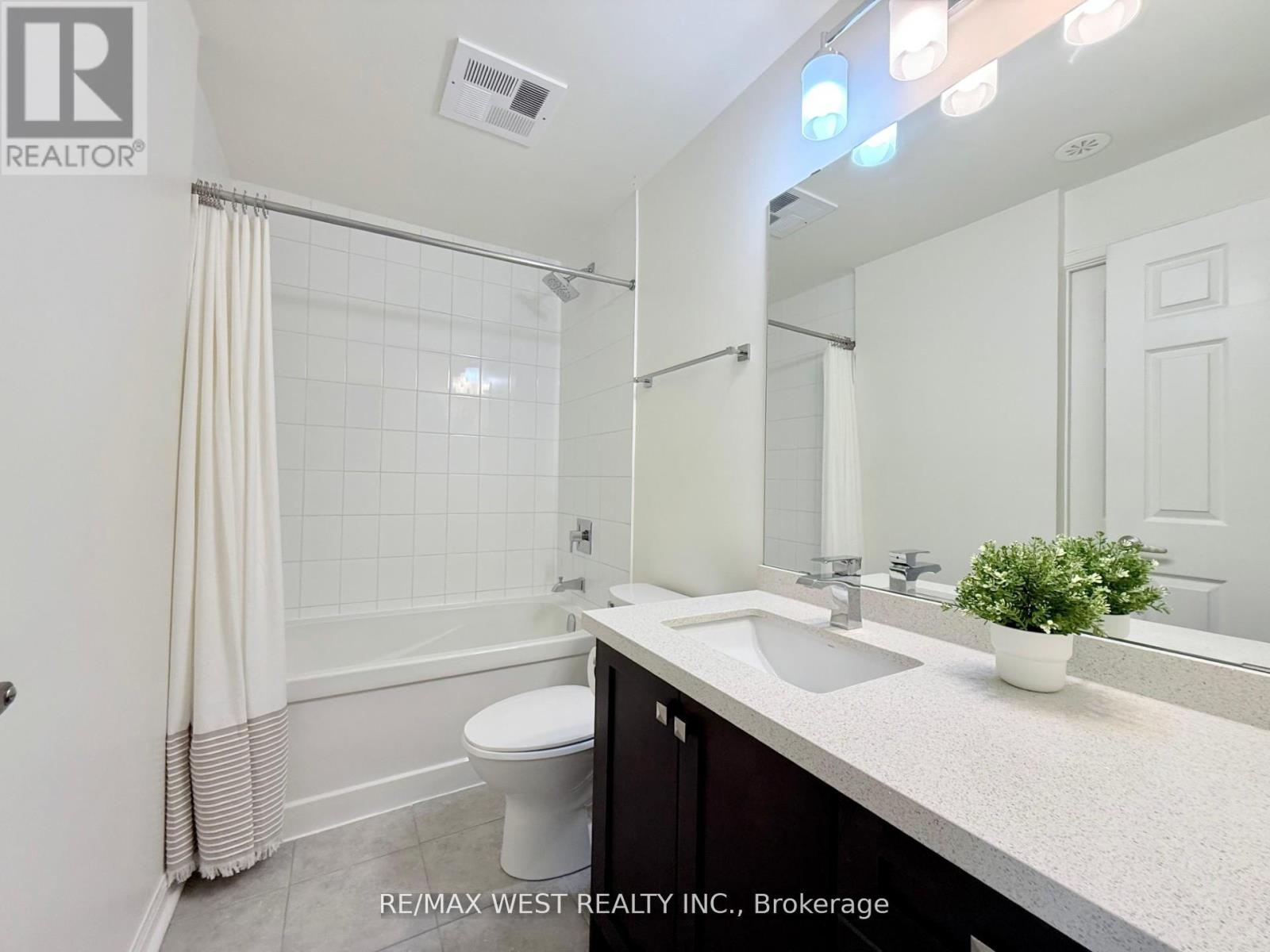 310 - 639 Lawrence Avenue W, Toronto, Ontario  M6A 1A9 - Photo 15 - C12440838