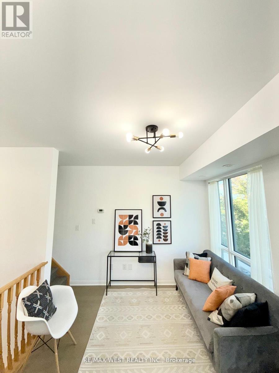 310 - 639 Lawrence Avenue W, Toronto, Ontario  M6A 1A9 - Photo 6 - C12440838