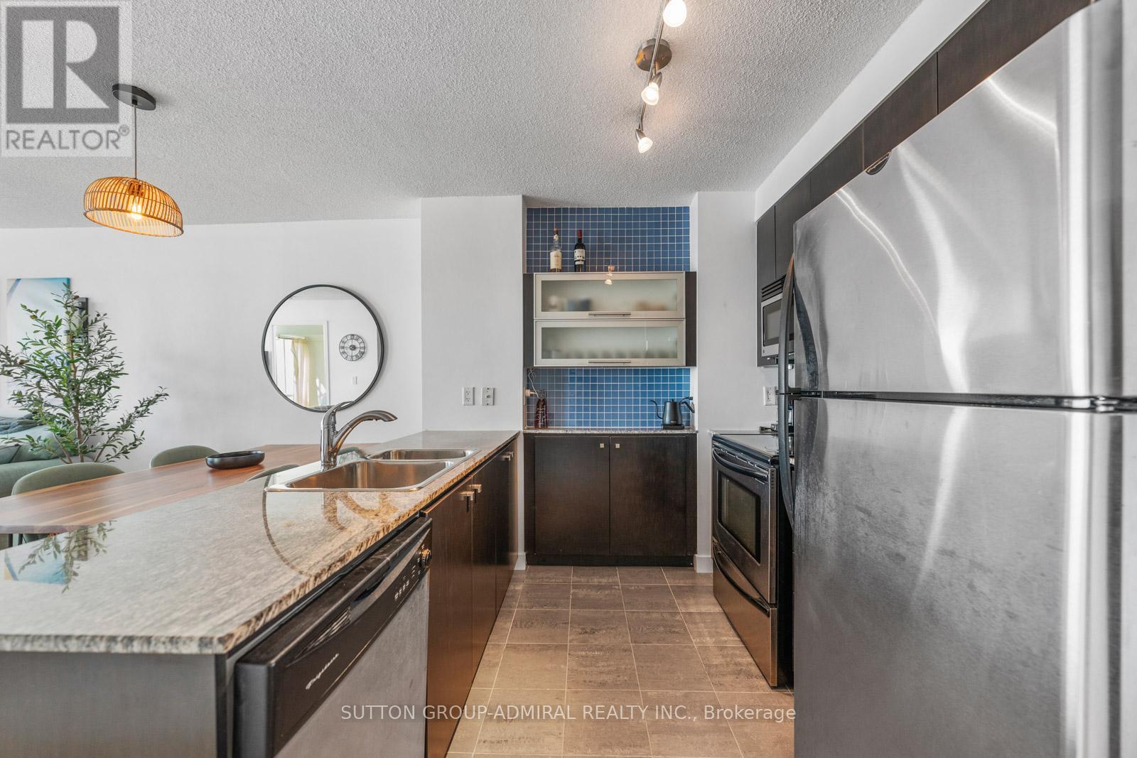 3711 - 11 Brunel Court, Toronto (Waterfront Communities), Ontario  M5V 3Y3 - Photo 6 - C12440851