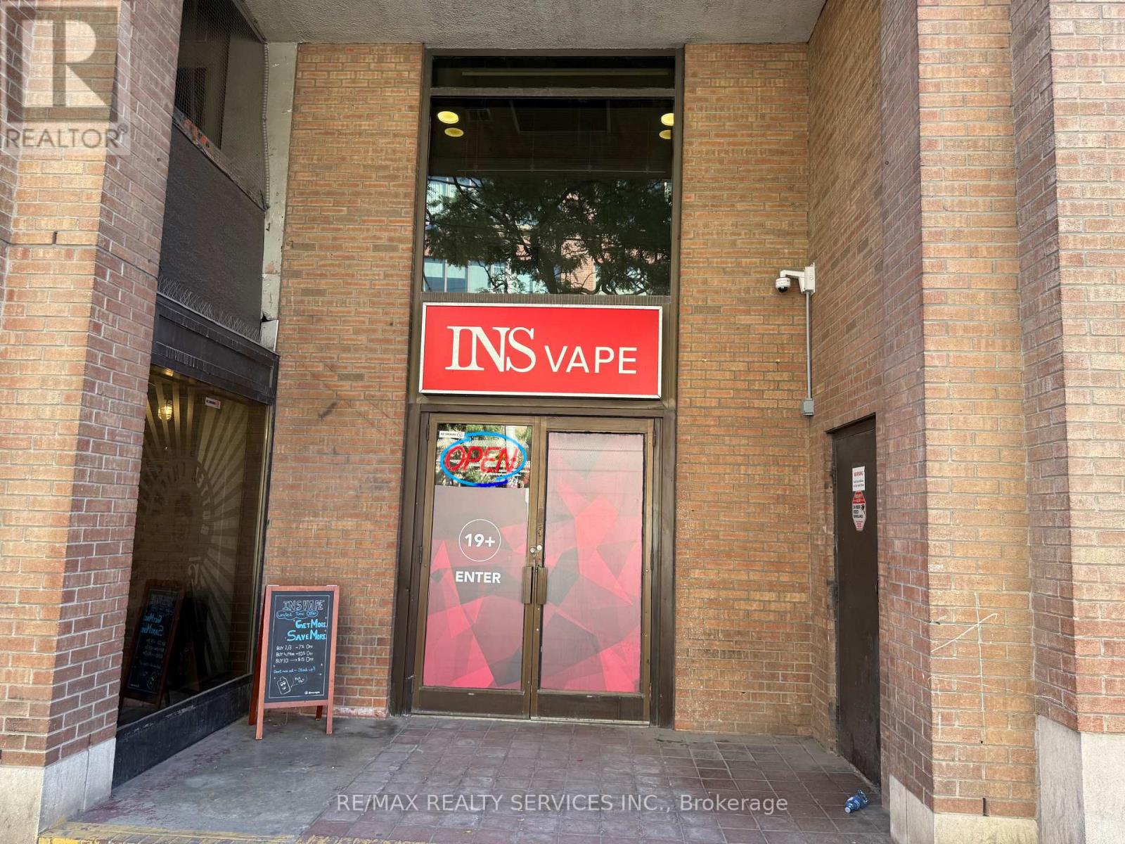 201 King St Street E, Toronto, Ontario  M5A 1J5 - Photo 1 - C12440852