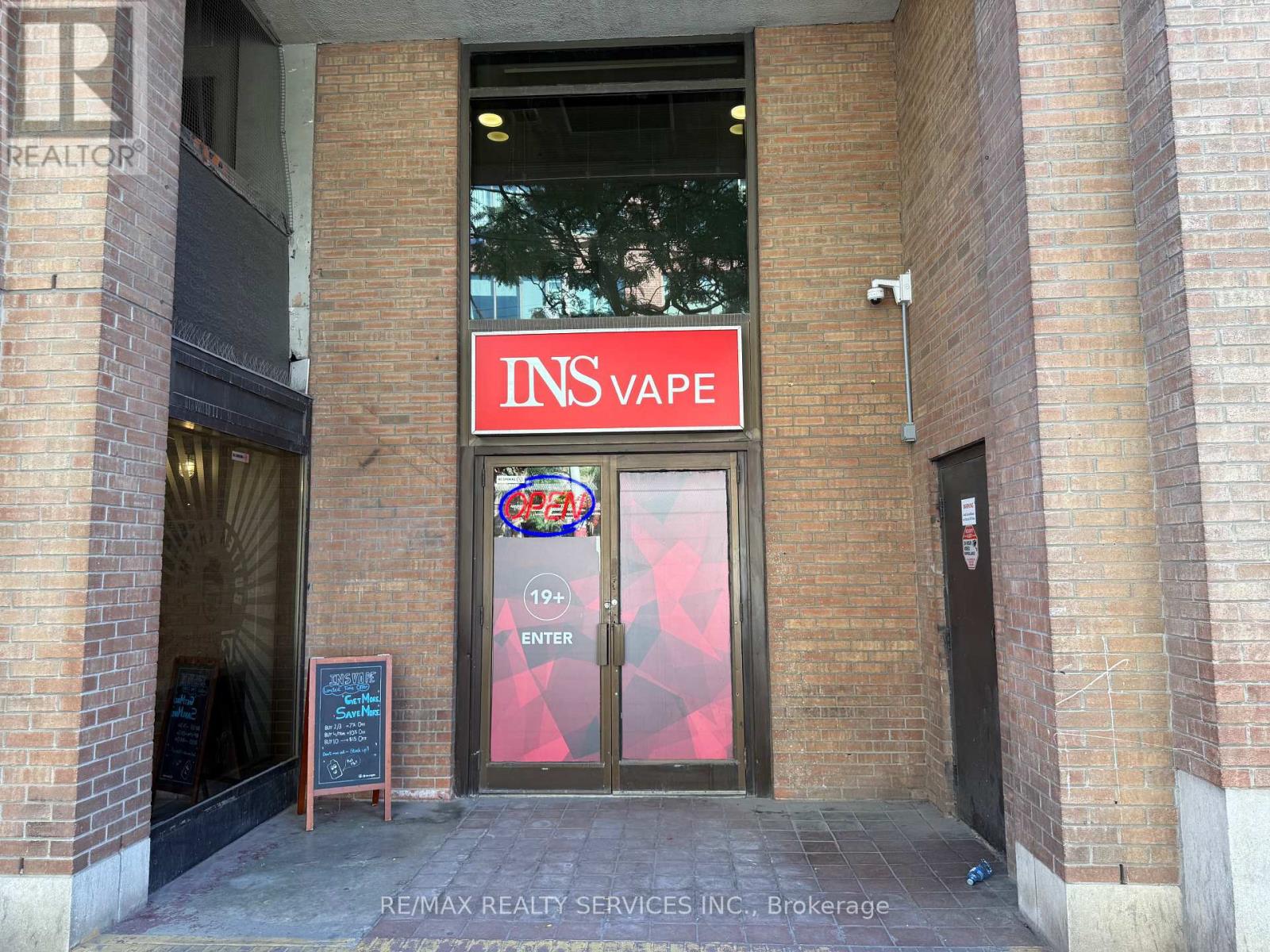 201 King St Street E, Toronto, Ontario  M5A 1J5 - Photo 2 - C12440852