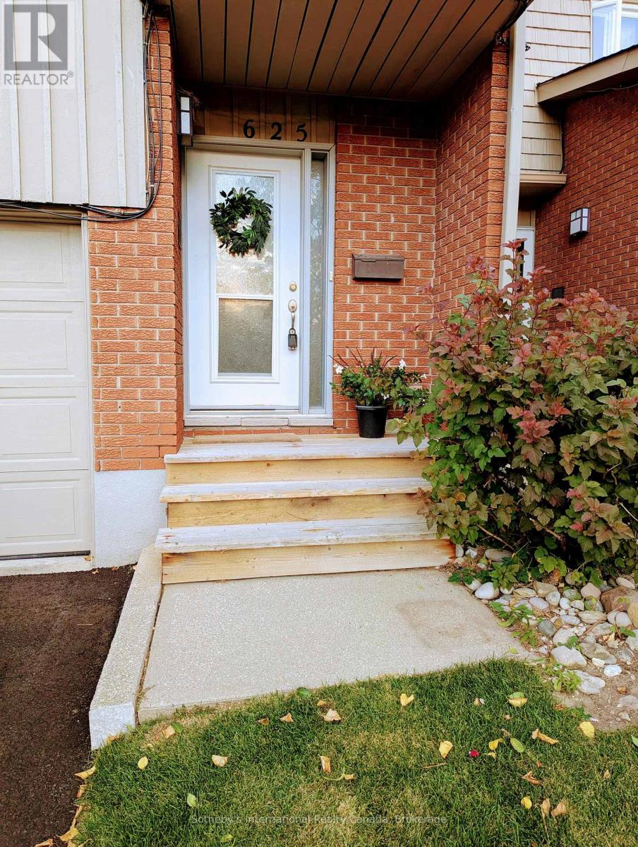 625 Tenth Street, Collingwood, Ontario  L9Y 4K6 - Photo 1 - S12441016