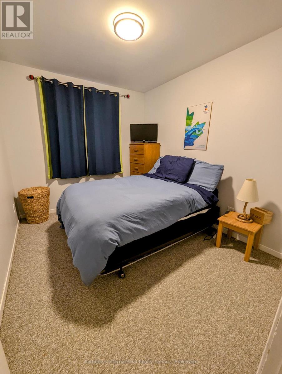 625 Tenth Street, Collingwood, Ontario  L9Y 4K6 - Photo 15 - S12441016