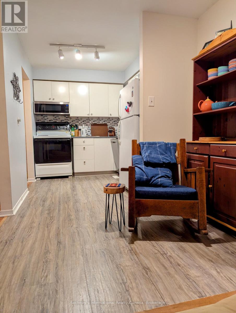 625 Tenth Street, Collingwood, Ontario  L9Y 4K6 - Photo 20 - S12441016