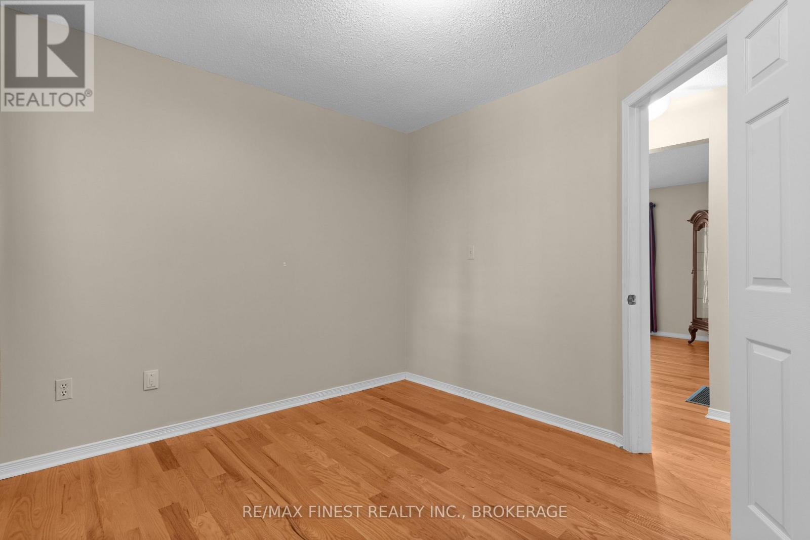 195 Greenlees Drive, Kingston, Ontario  K7K 6P6 - Photo 18 - X12440920