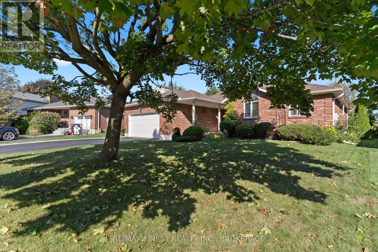 195 Greenlees Drive, Kingston, Ontario  K7K 6P6 - Photo 2 - X12440920