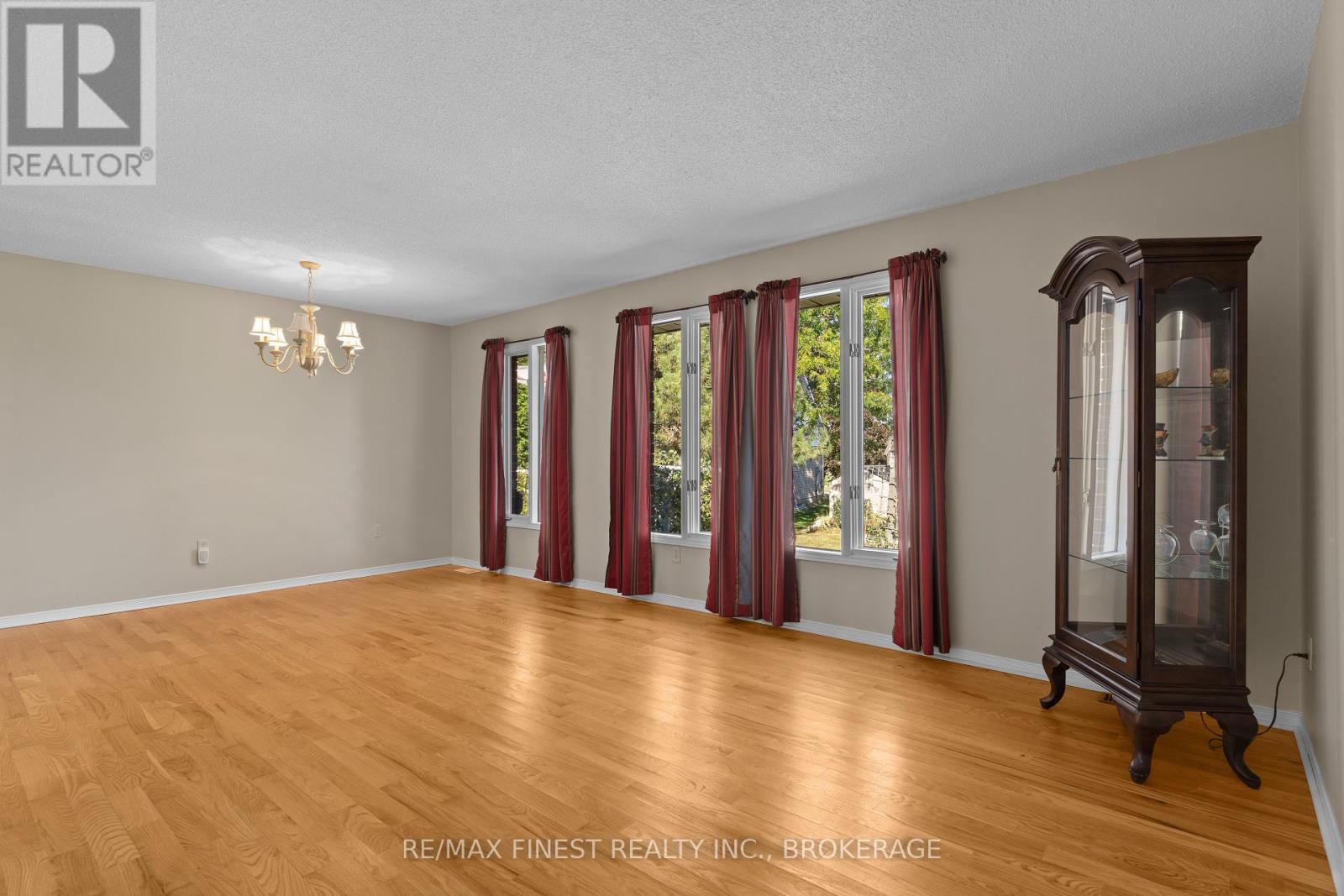 195 Greenlees Drive, Kingston, Ontario  K7K 6P6 - Photo 6 - X12440920