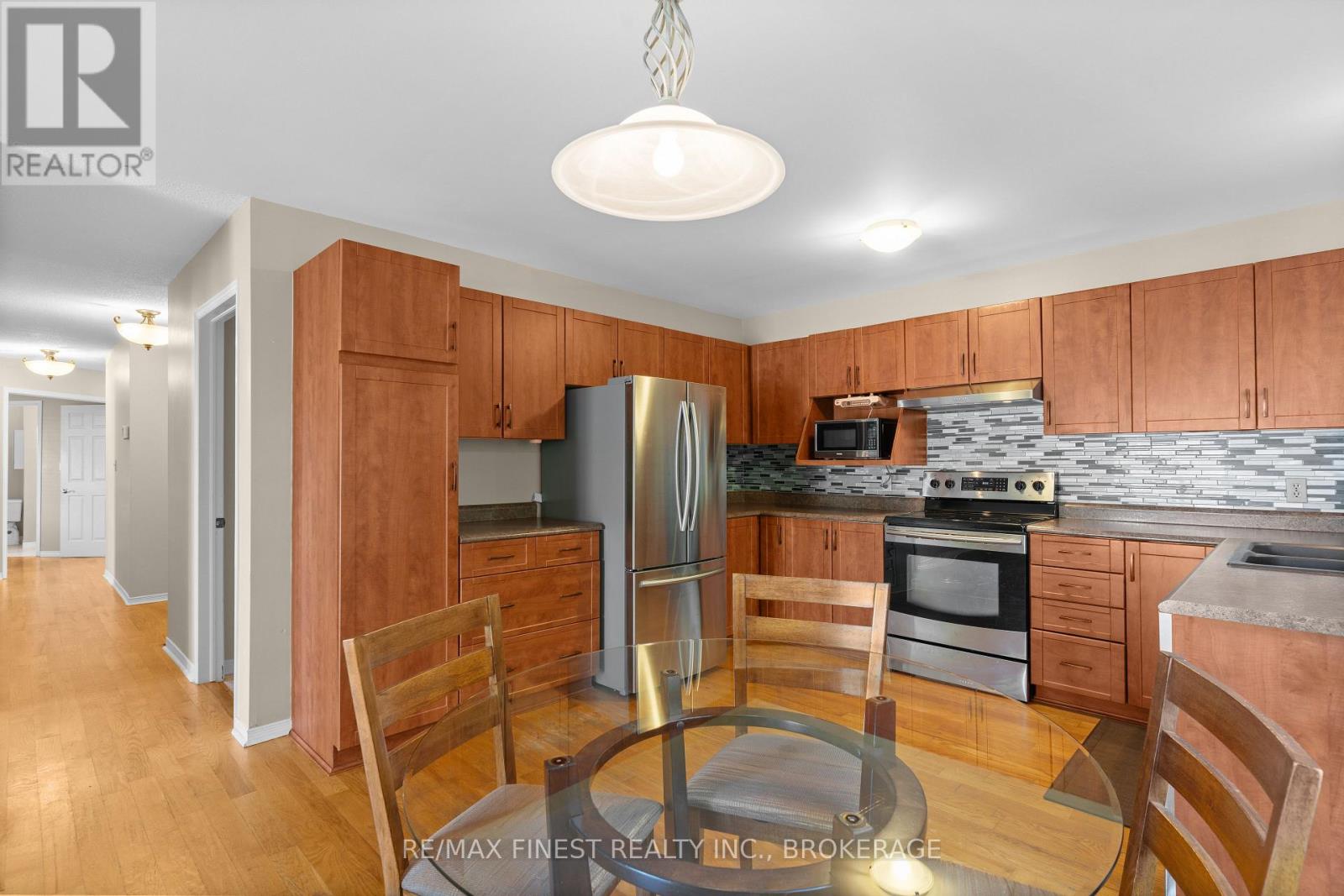 195 Greenlees Drive, Kingston, Ontario  K7K 6P6 - Photo 9 - X12440920