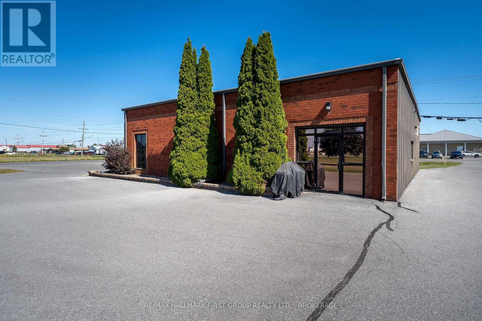 90 Industrial Boulevard, Greater Napanee, Ontario  K7R 4B7 - Photo 5 - X12440985