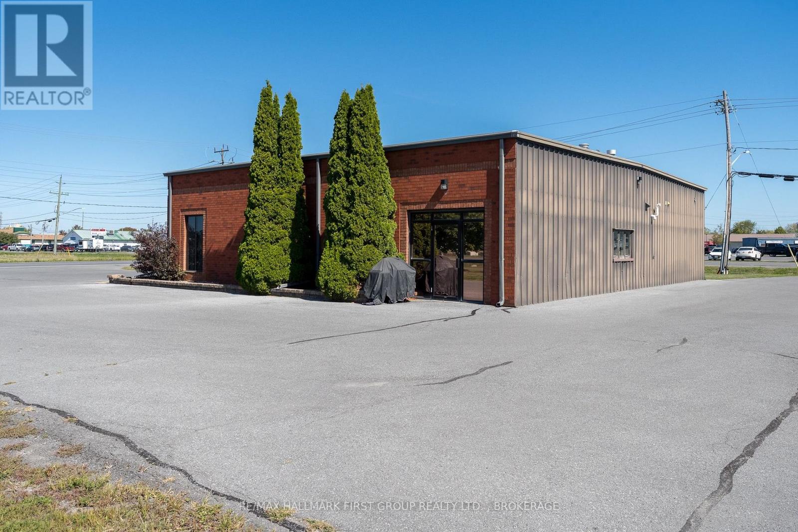 90 Industrial Boulevard, Greater Napanee, Ontario  K7R 4B7 - Photo 8 - X12440985