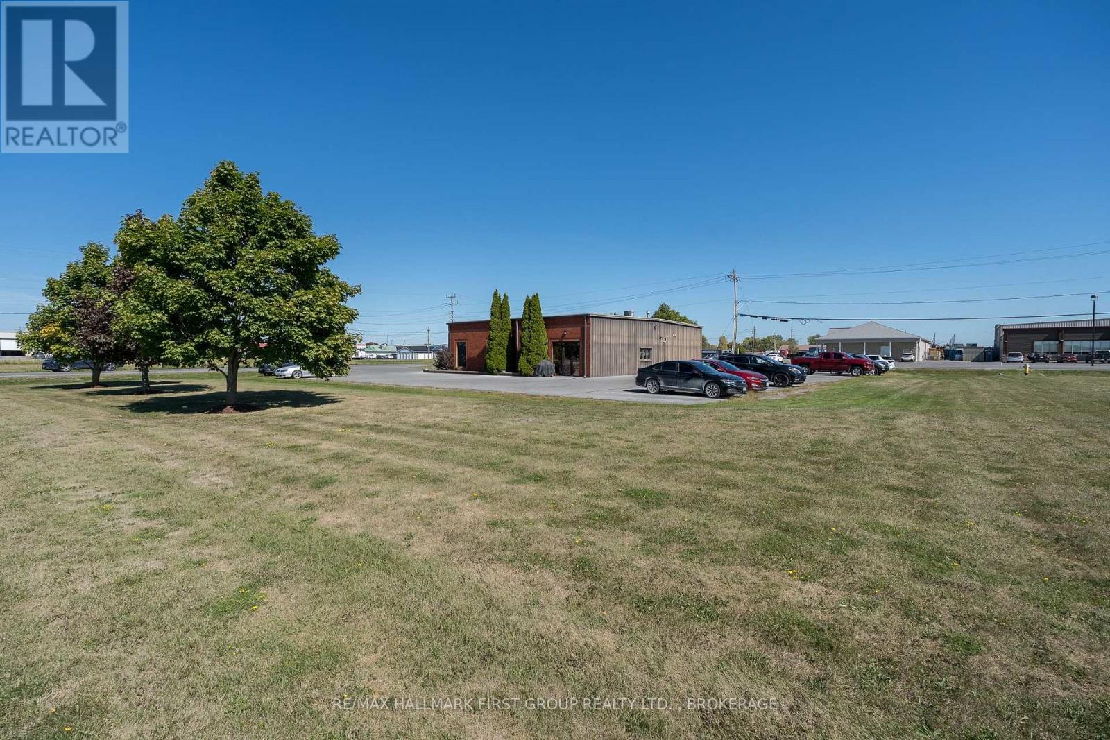 90 Industrial Boulevard, Greater Napanee, Ontario  K7R 4B7 - Photo 9 - X12440985