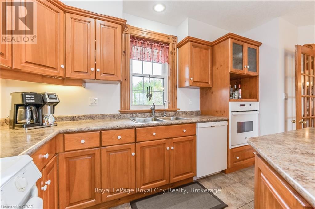 5830 4th Line, Guelph/eramosa, Ontario  N0B 2K0 - Photo 7 - X12440888