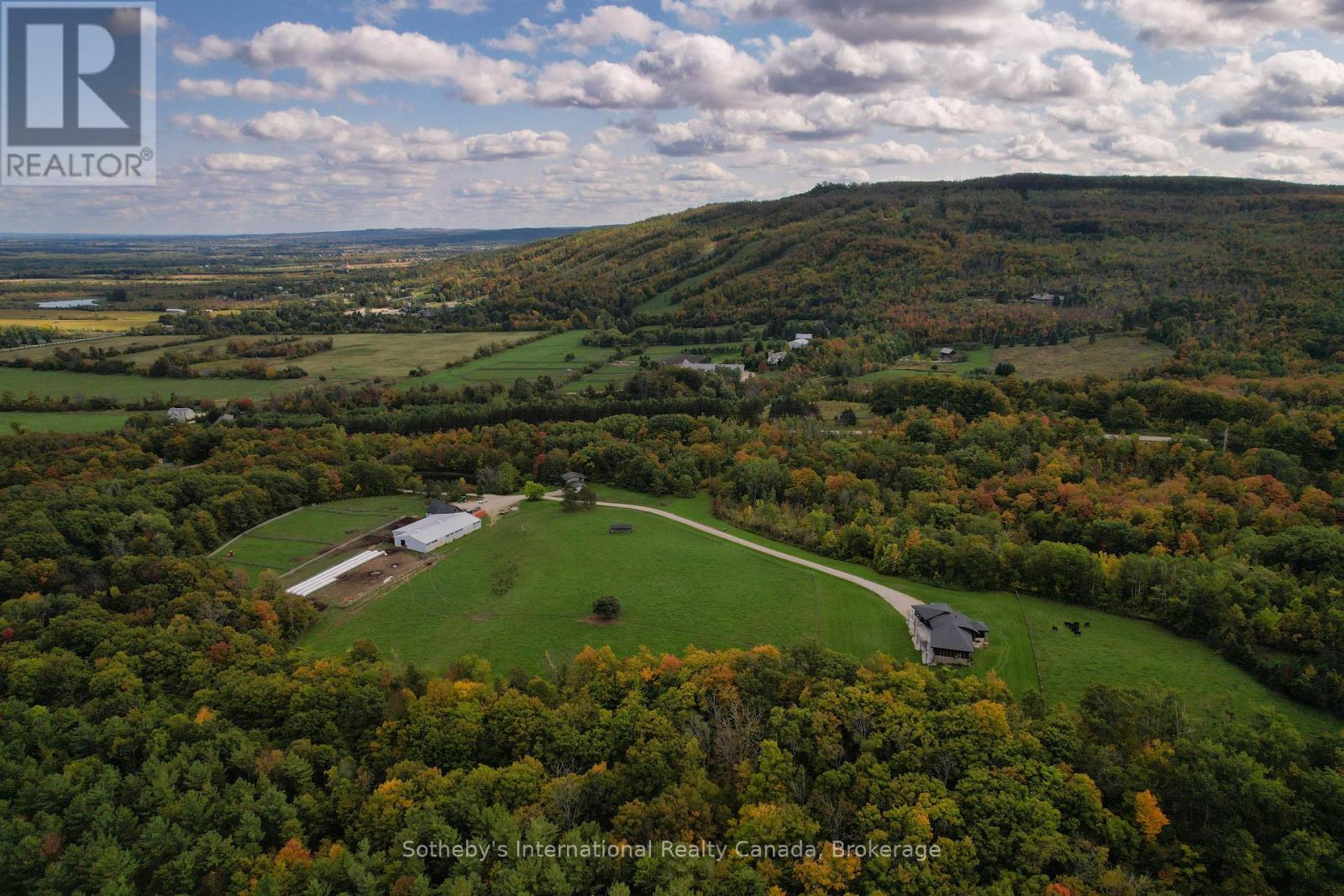 589903 Grey Road 19, Blue Mountains, Ontario  L9Y 2L8 - Photo 1 - X12440935