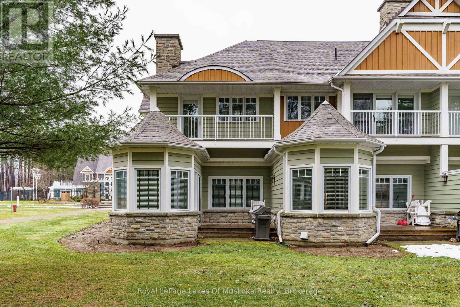 Villa 1, Week 7 - 1020 Birch Glen Road, Lake Of Bays, Ontario  P0B 1A0 - Photo 2 - X12440950