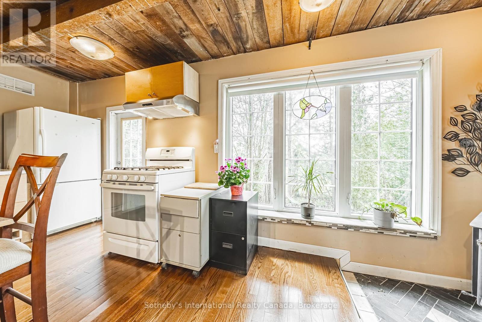 1680 Old Brock Street, Norfolk, Ontario  N0E 1W0 - Photo 10 - X12440998