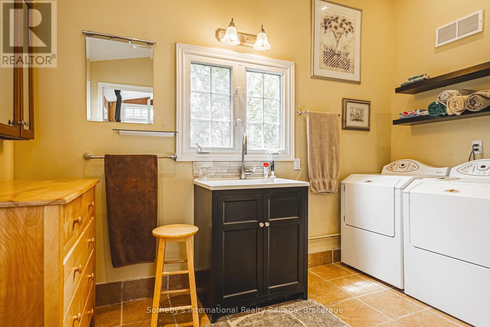 1680 Old Brock Street, Norfolk, Ontario  N0E 1W0 - Photo 21 - X12440998