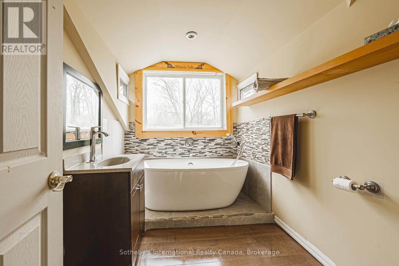 1680 Old Brock Street, Norfolk, Ontario  N0E 1W0 - Photo 26 - X12440998