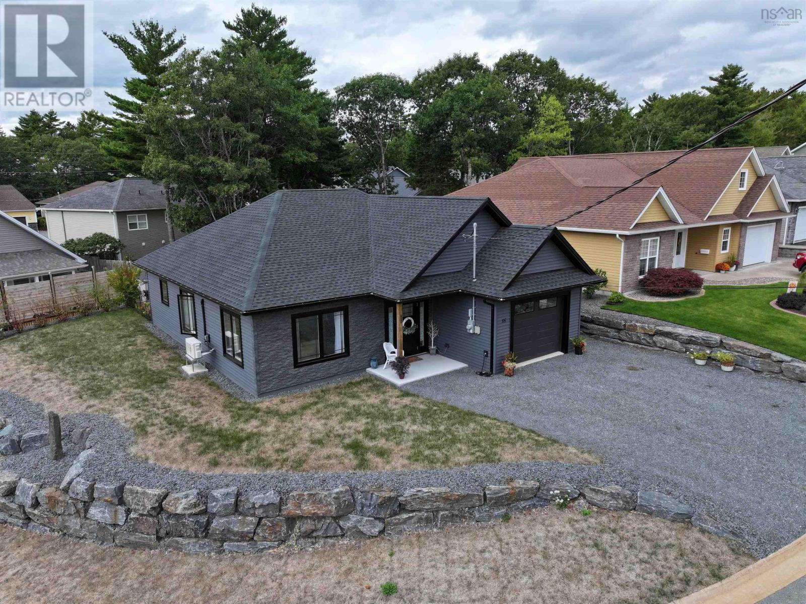 15 Dr Ernst Court, Bridgewater, Nova Scotia  B4V 9A3 - Photo 5 - 202523922