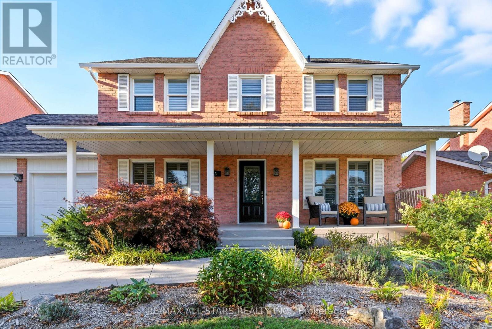 23 Bolton Drive, Uxbridge, Ontario  L9P 1A3 - Photo 3 - N12440808