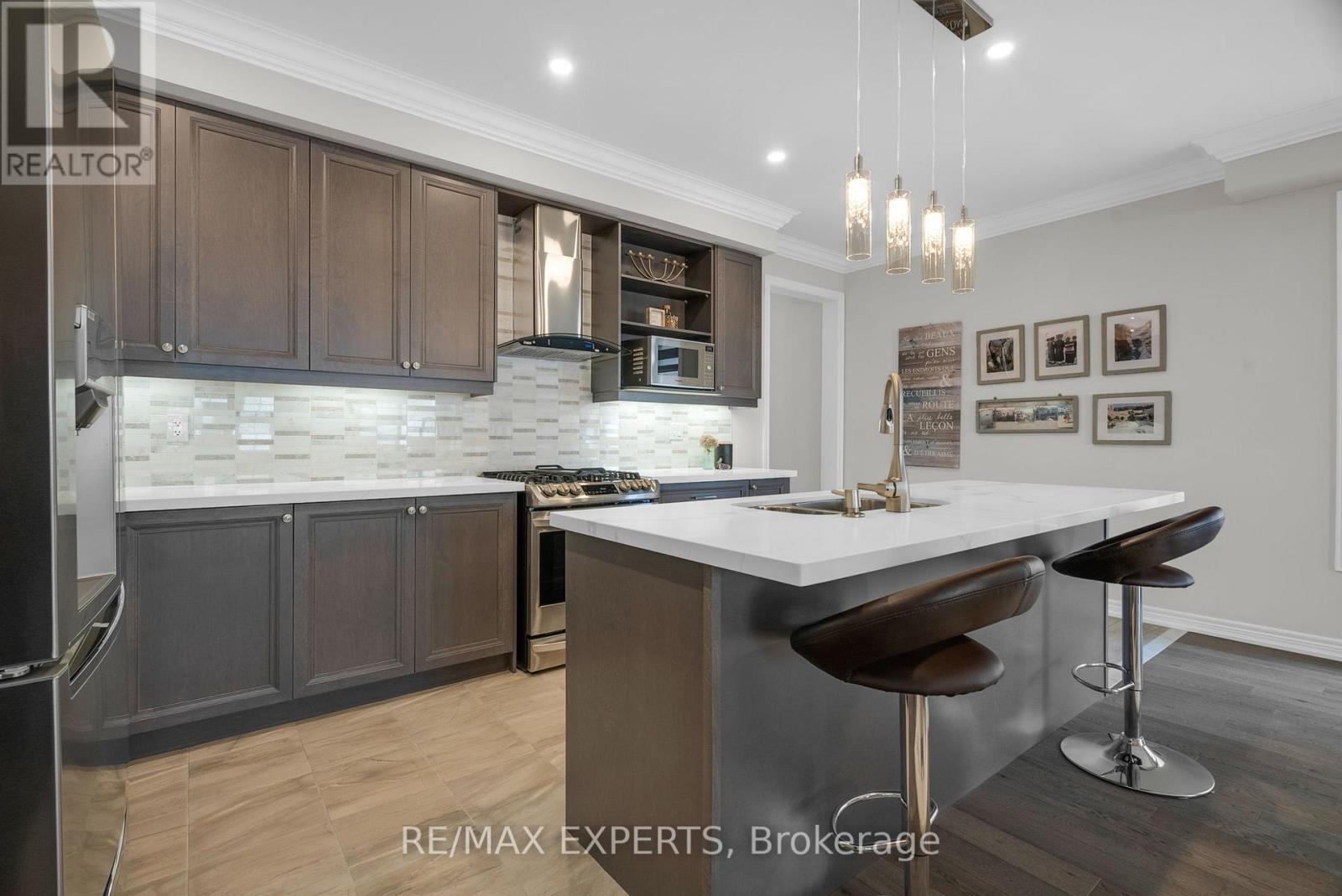 92 Robb Thomson Road, East Gwillimbury, Ontario  L0G 1M0 - Photo 17 - N12440823