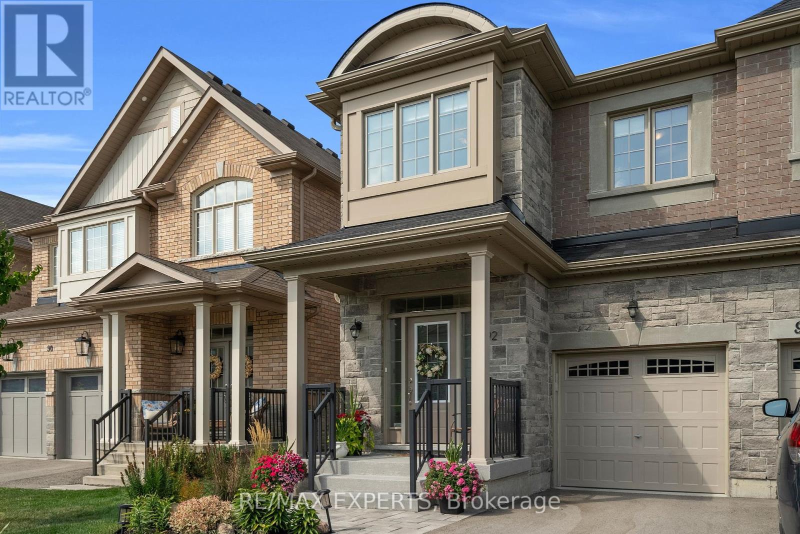 92 Robb Thomson Road, East Gwillimbury, Ontario  L0G 1M0 - Photo 2 - N12440823