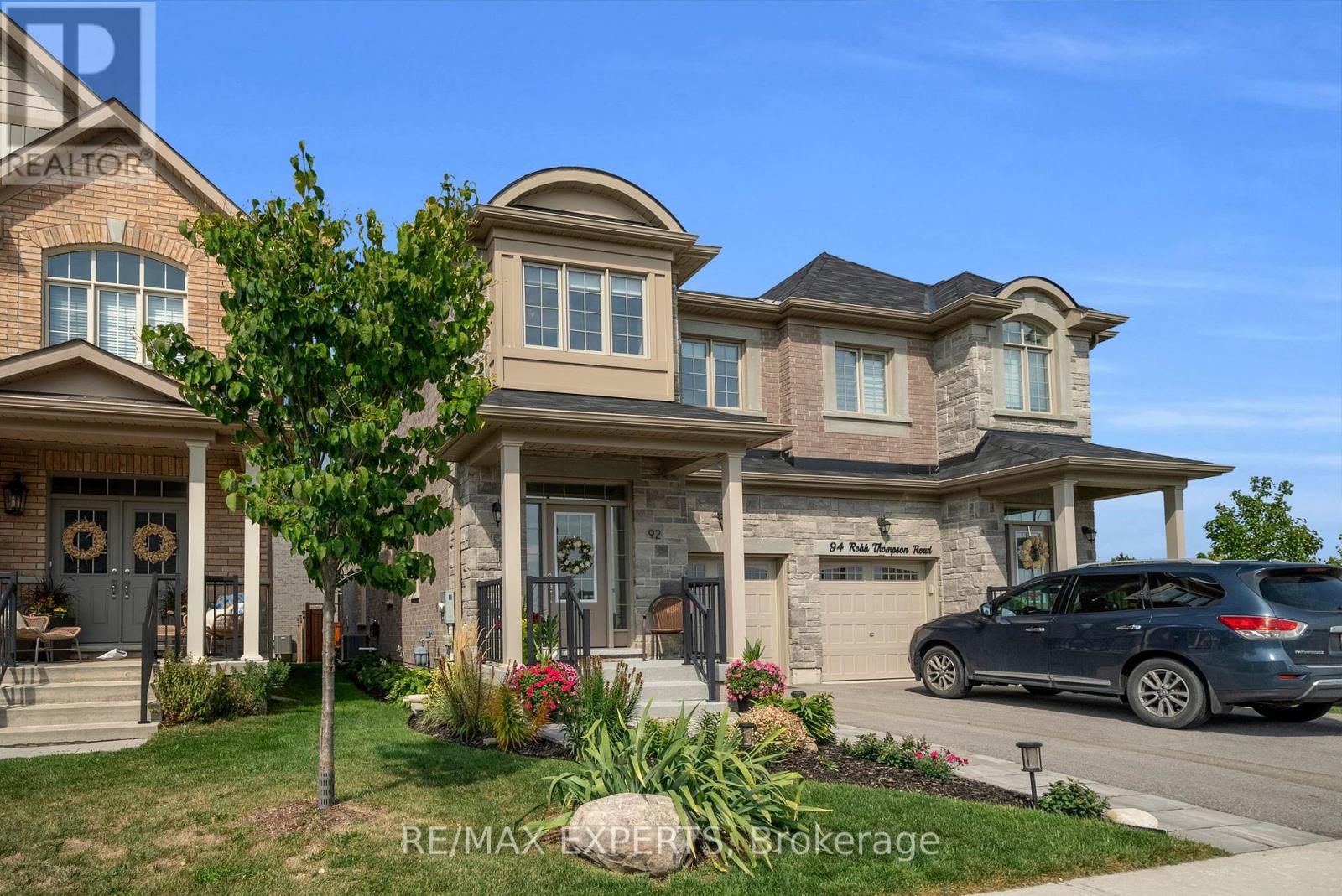 92 Robb Thomson Road, East Gwillimbury, Ontario  L0G 1M0 - Photo 4 - N12440823