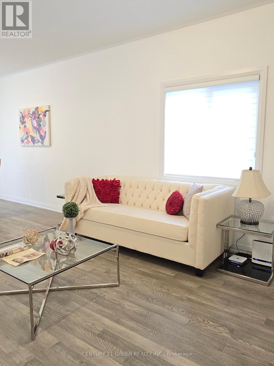 49 Koda Street, Barrie (Holly), Ontario  L9J 0H7 - Photo 5 - S12438738