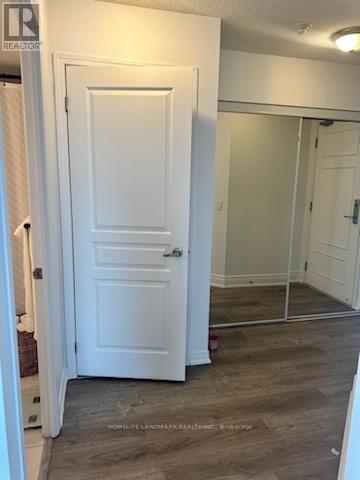 514 - 310 Red Maple Road W, Richmond Hill, Ontario  L4C 0T7 - Photo 13 - N12440859