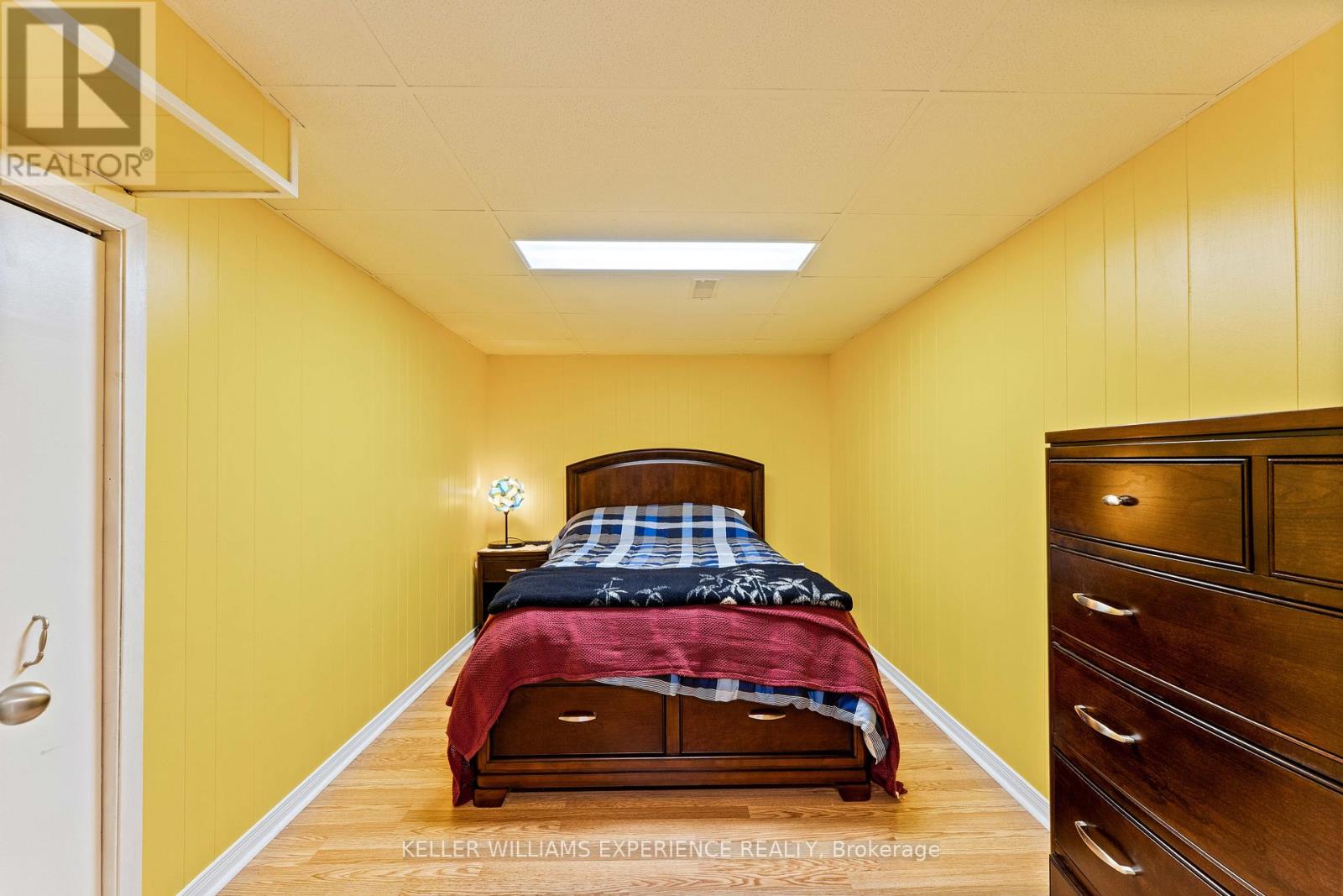 6 Sandsprings Crescent, Essa (Angus), Ontario  L0M 1B0 - Photo 18 - N12440864