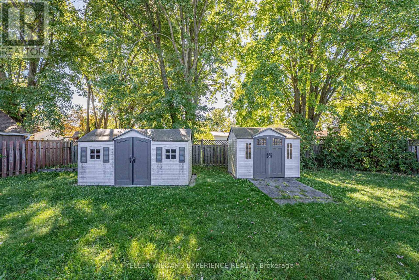 6 Sandsprings Crescent, Essa (Angus), Ontario  L0M 1B0 - Photo 25 - N12440864