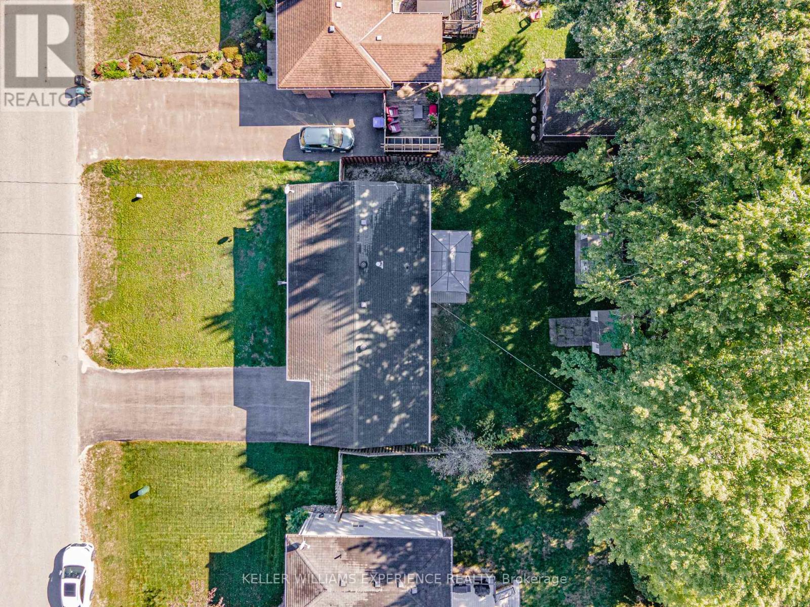 6 Sandsprings Crescent, Essa (Angus), Ontario  L0M 1B0 - Photo 28 - N12440864