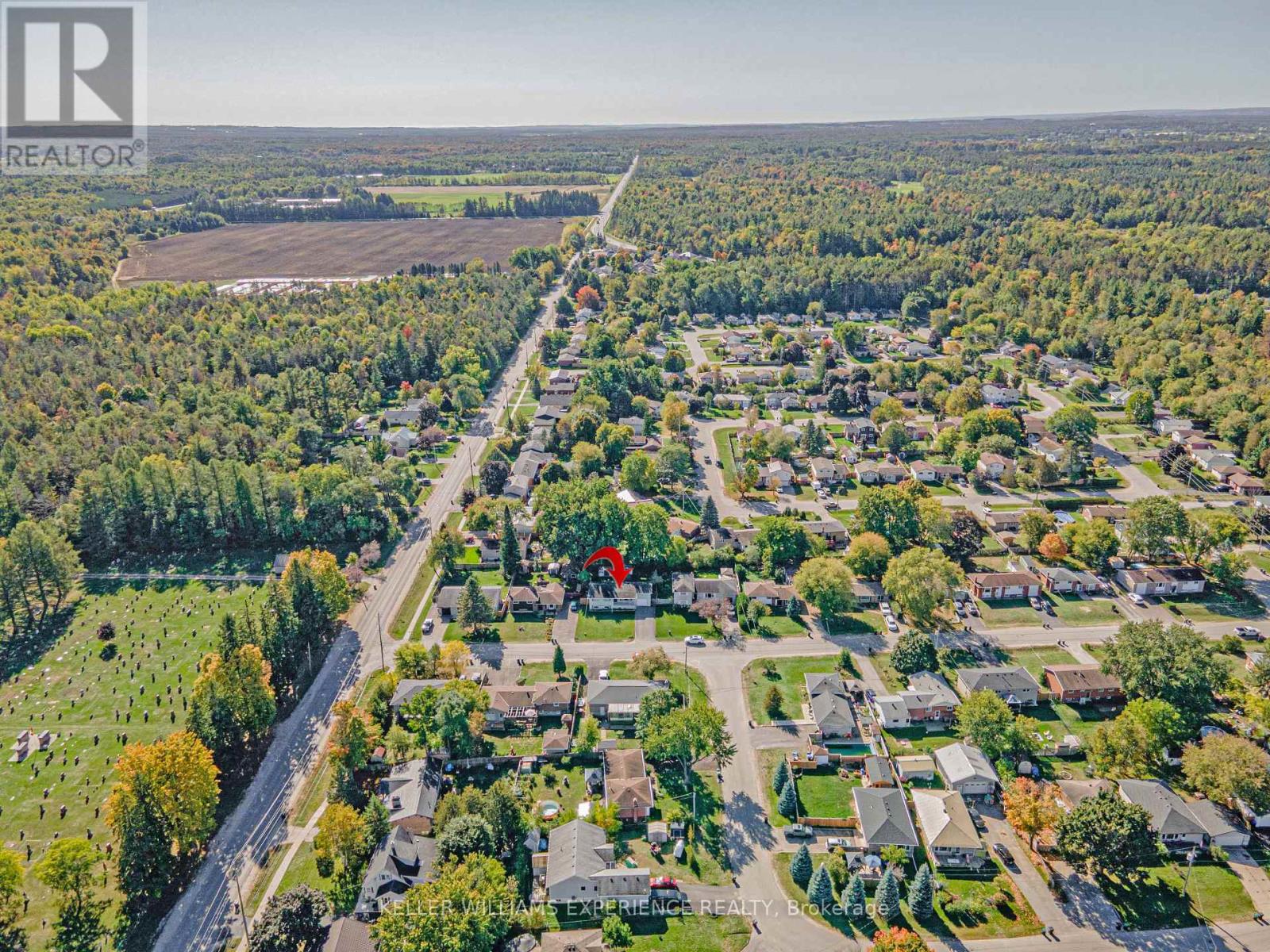 6 Sandsprings Crescent, Essa (Angus), Ontario  L0M 1B0 - Photo 31 - N12440864