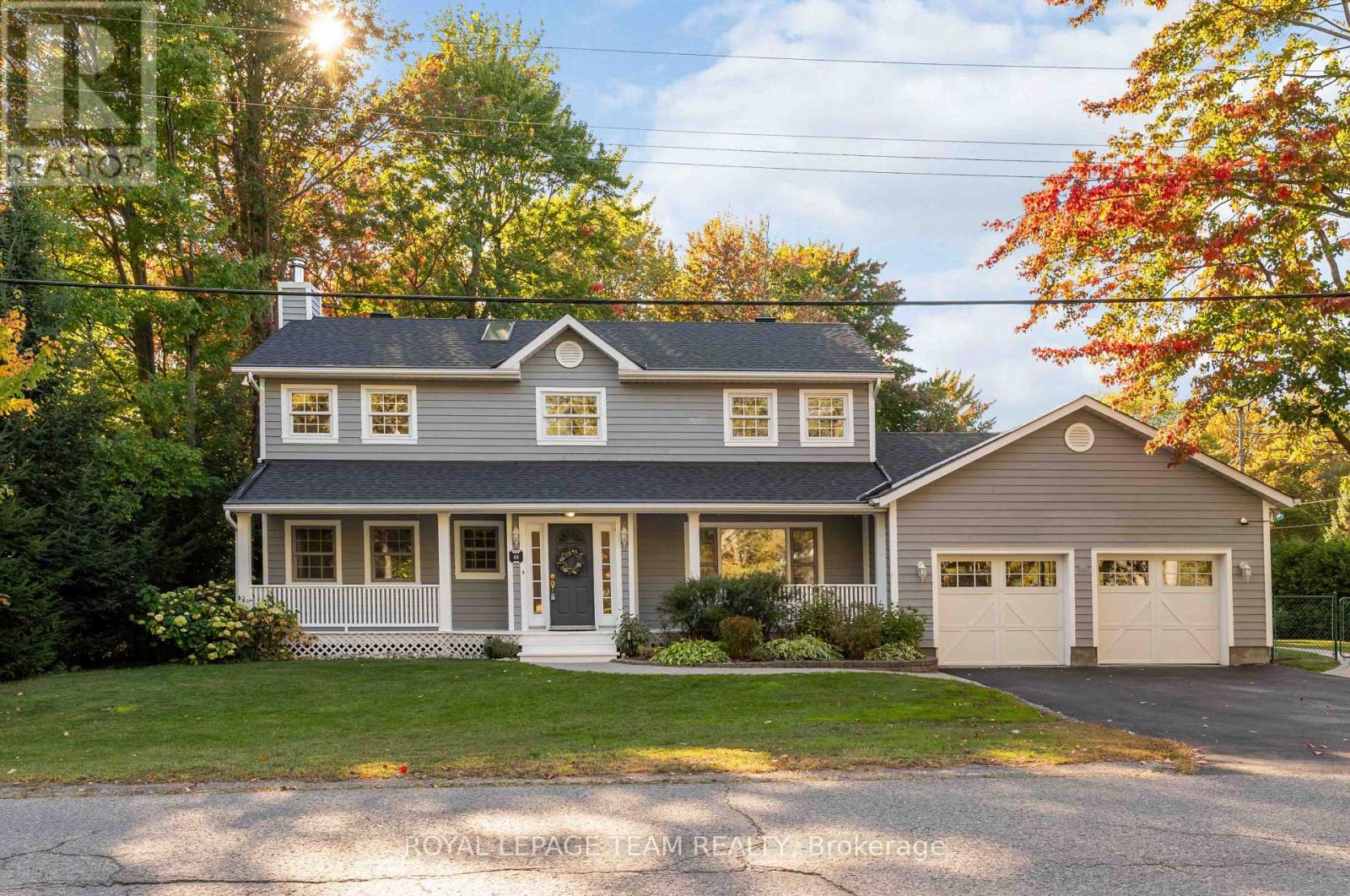 60 VAAN DRIVE, Ottawa, Ontario