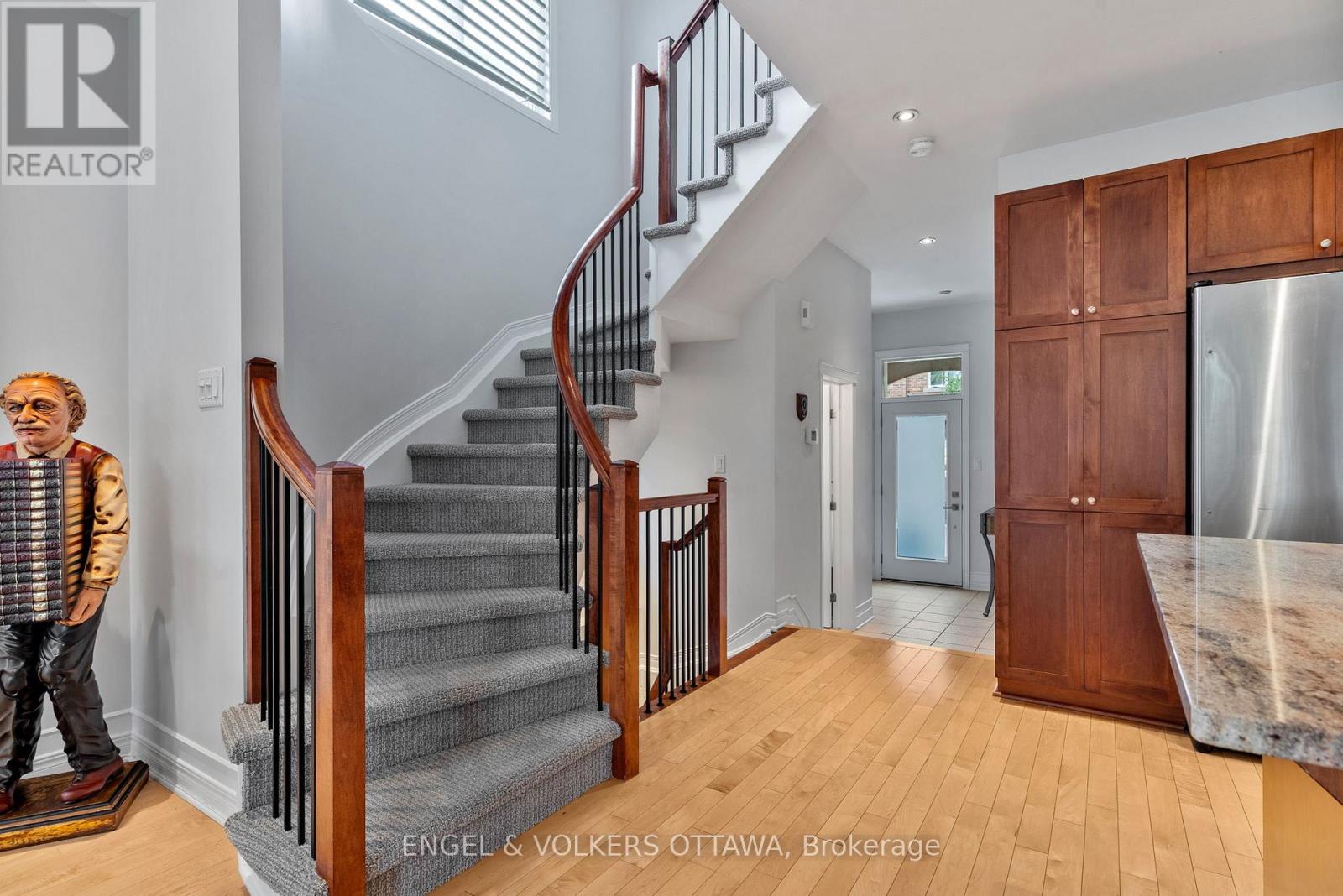 110 Encore Private, Ottawa, Ontario  K2E 0A2 - Photo 17 - X12440899