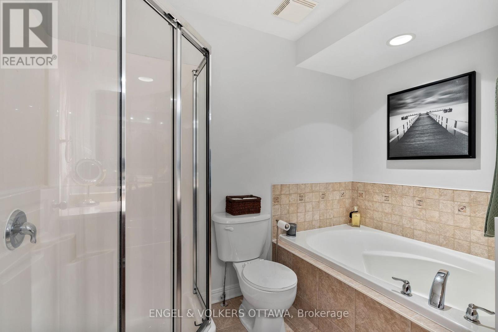 110 Encore Private, Ottawa, Ontario  K2E 0A2 - Photo 24 - X12440899