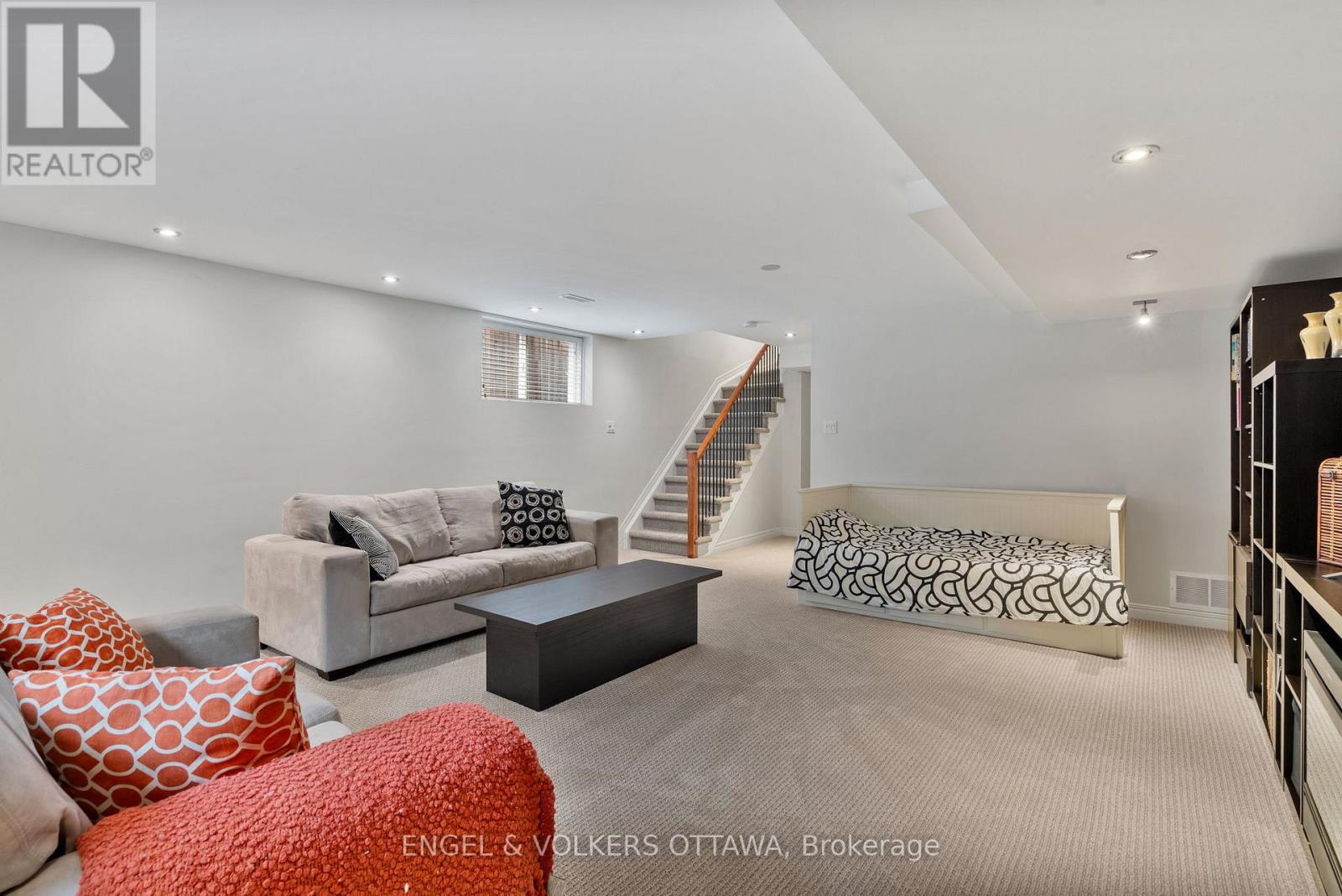 110 Encore Private, Ottawa, Ontario  K2E 0A2 - Photo 31 - X12440899