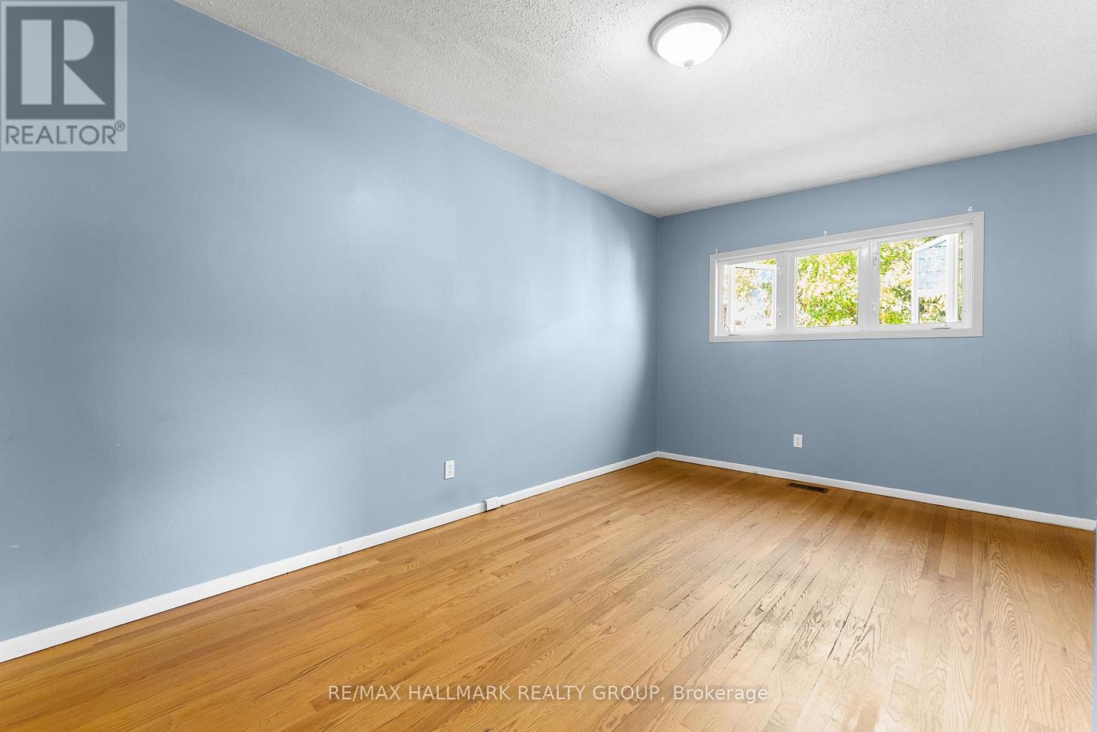 2437 Tupper Avenue, Ottawa, Ontario  K1G 1G6 - Photo 12 - X12440934