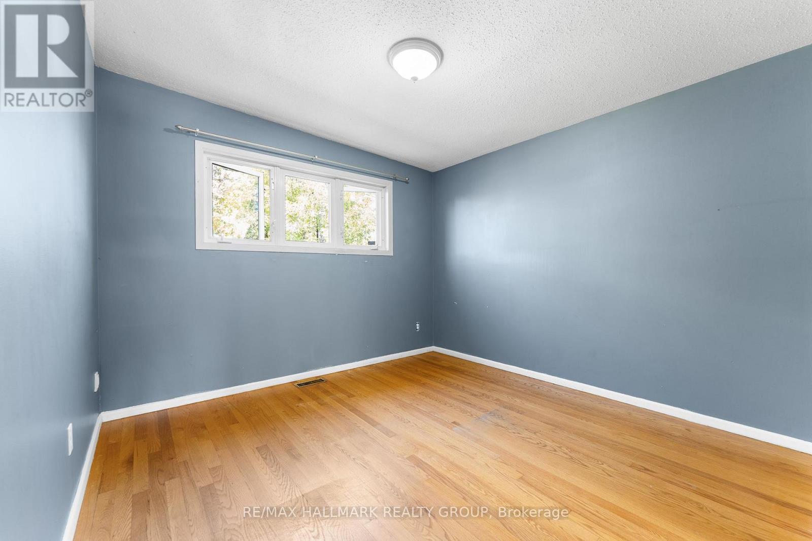 2437 Tupper Avenue, Ottawa, Ontario  K1G 1G6 - Photo 14 - X12440934