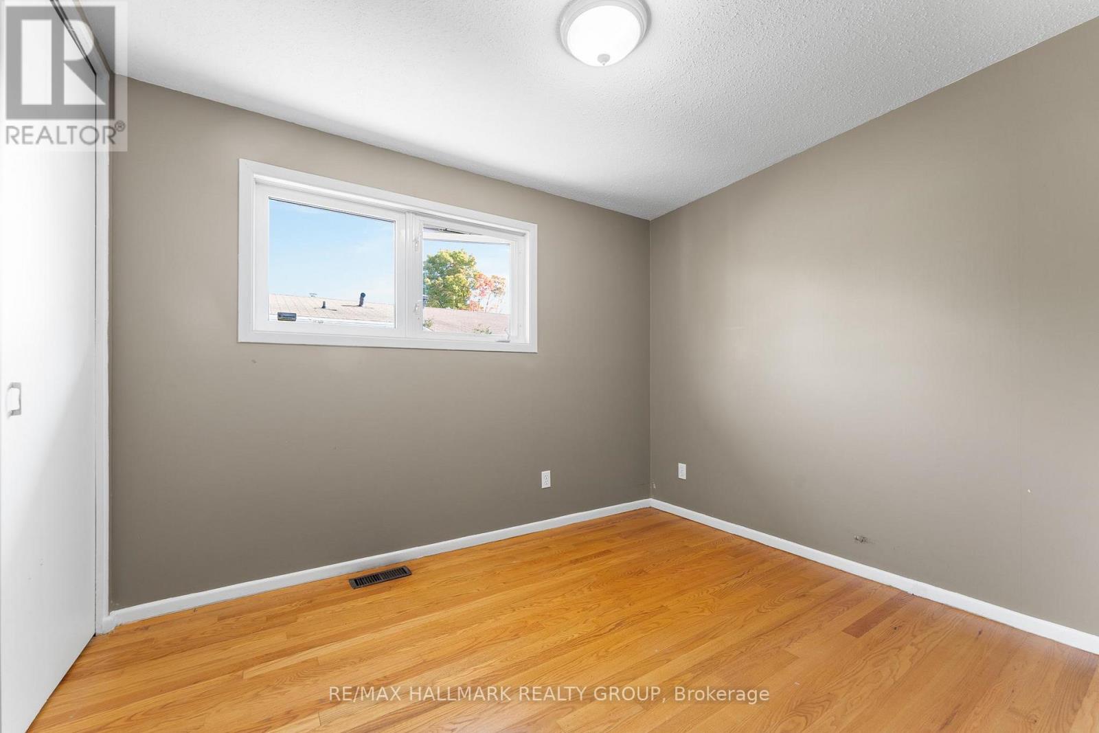 2437 Tupper Avenue, Ottawa, Ontario  K1G 1G6 - Photo 16 - X12440934