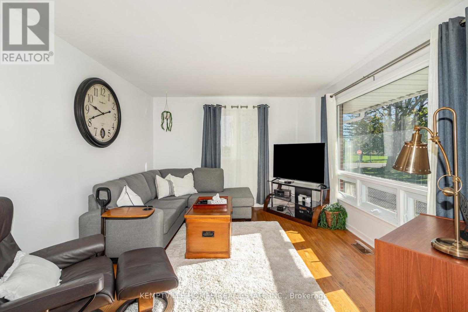 8 Gibson Lane, South Dundas, Ontario  K0C 1X0 - Photo 11 - X12440959